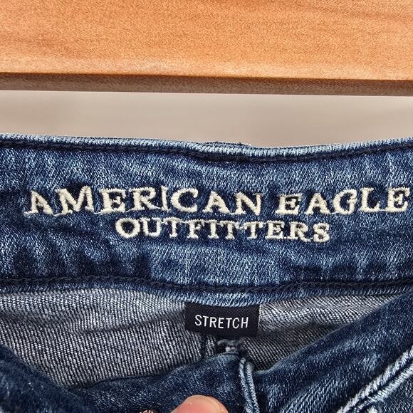 American Eagle Women's Raw Hem Stretch Shortie Denim Shorts Medium Wash Size 6 - Picture 5 of 10
